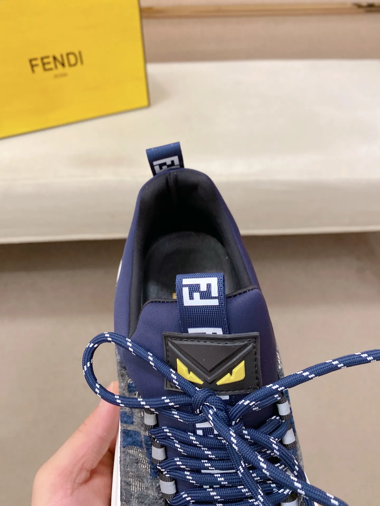 Men's shoes 💰 462💰 (fendi) New style 👊🏻 upper 🇮🇹 imported cowhide fabric 🇩🇪 lining imported sheepskin lining. The original outsole is molded to highlight the identity of every man, and the upper foot is elegant and stable🚶🏻🚶🏻The high-end custom counters reproduce the original version📯No matter the wind or rain, the shoe last remains unchanged and can withstand the verification of time🔍️,🔵 Size: 38-44